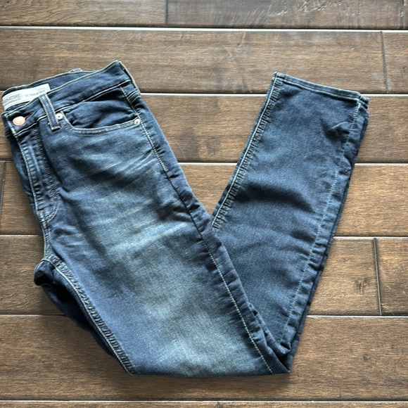 ❤️3/$30 Signature Levi Strauss S47 Regular Taper Jeans - Picture 2 of 11